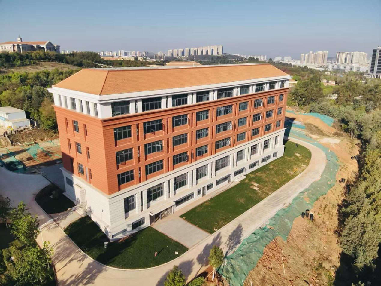 云南大学呈贡校区二期教学实验楼2号楼项目顺利通过竣工联合验收