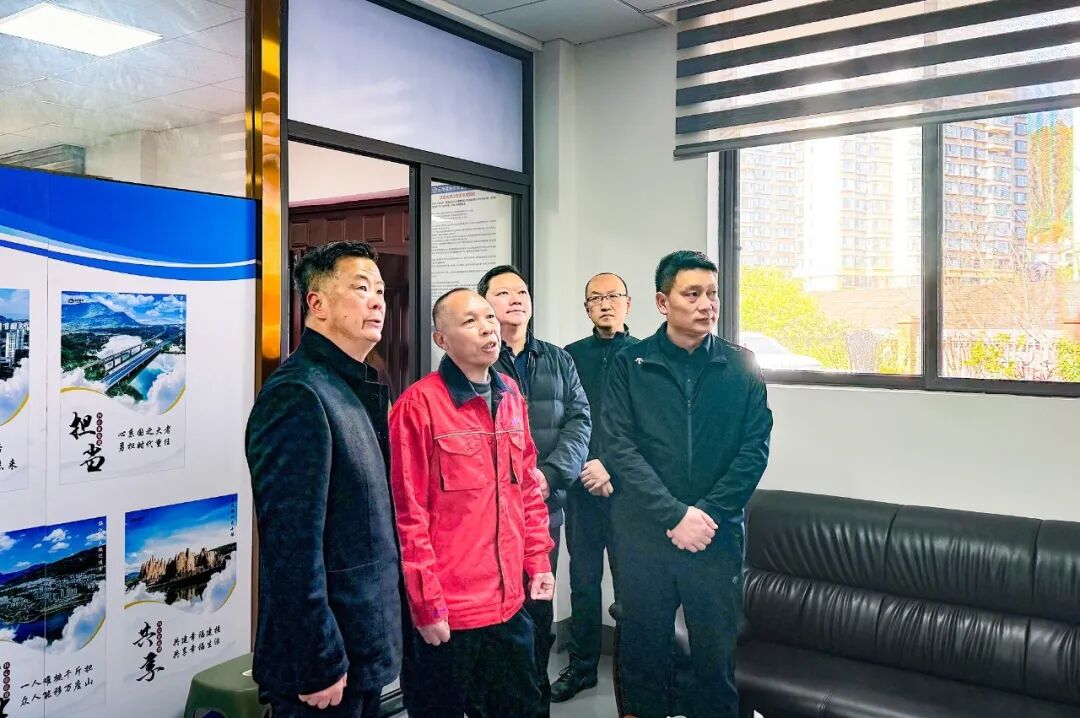 省总工会到集团开展送温暖慰问活动
