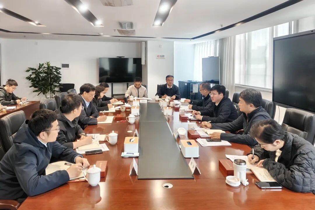 集团与农发行云南省分行交流座谈