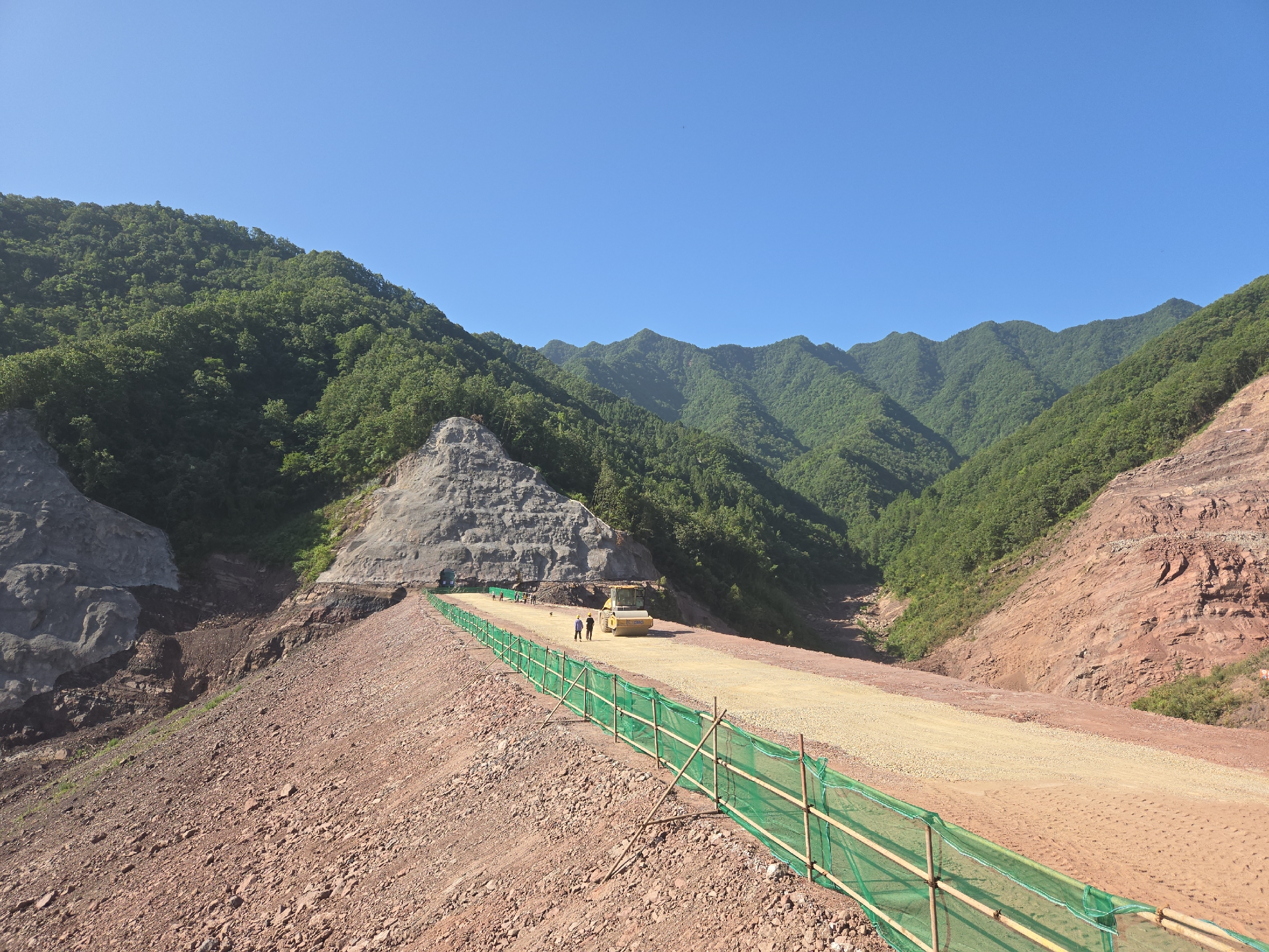 金溪河水库大坝.jpg