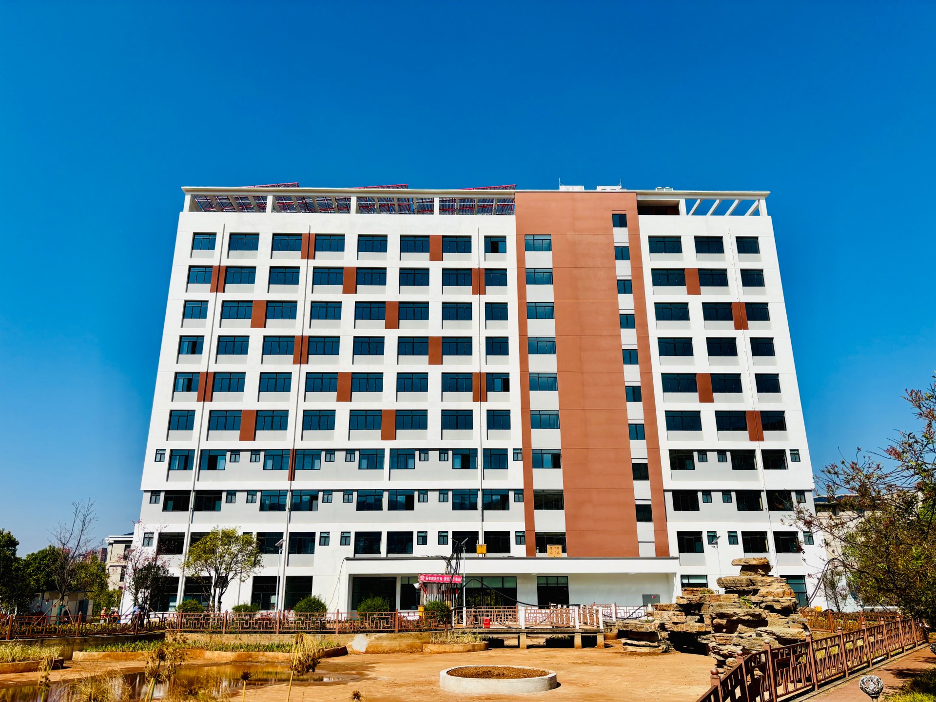 云南省体育工作大队训练基地运动员公寓建设项目通过竣工验收