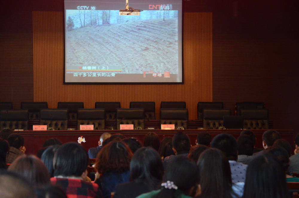 三公司干部职工生产学习两不误