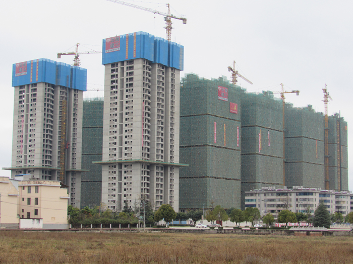 五公司澄江龙润园一期建设项目全部封顶
