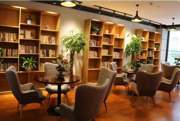 建工基投公司成立职工书屋