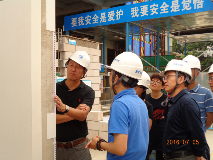昆明市公租房公司董事长胡斌调研总承包公司银河保障房项目