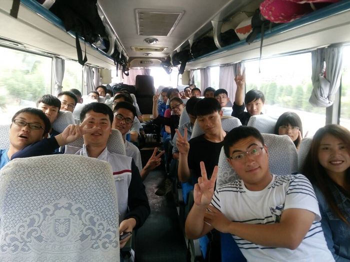 总承包公司路桥分公司30余名新员工奔赴一线