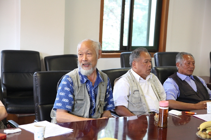 五公司组织复转军人共庆“八一”