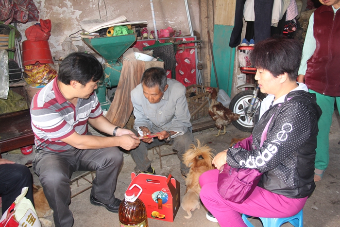 十公司走访慰问困难职工