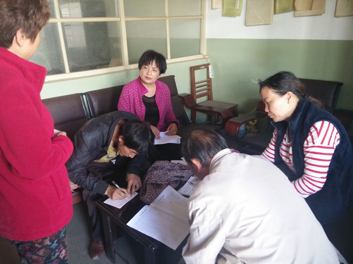 十公司为退休及待岗职工提供便捷服务