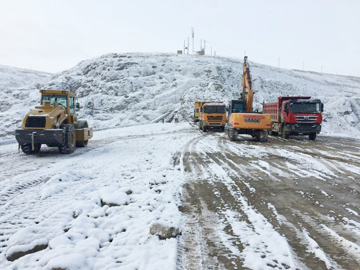 第一水利水电公司新疆玛热勒苏水库项目浴“雪”奋战保封顶