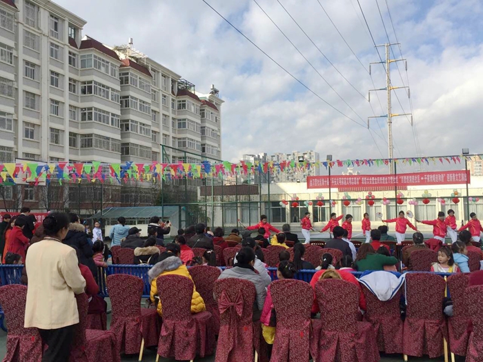 第一物业公司景秀花园物业服务处开展迎新春文艺汇演