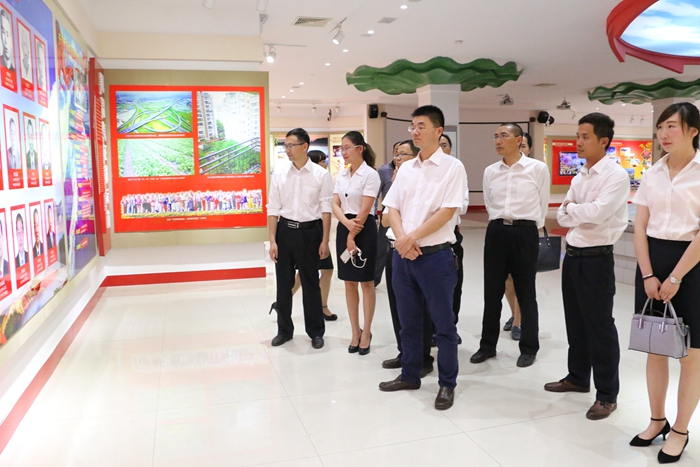 十七公司组织参观云南省反腐倡廉警示教育基地