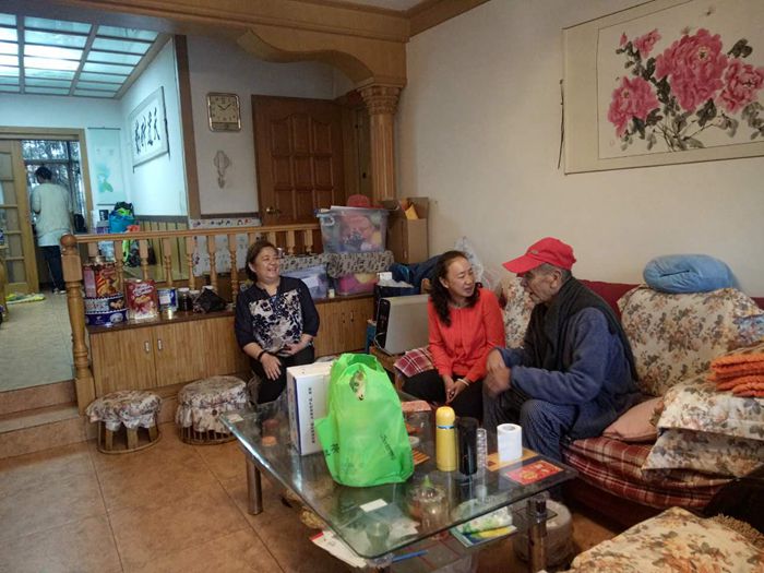 机安公司走访慰问困难党员和生病住院群众活动