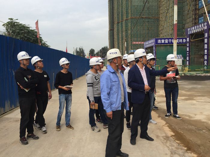 云南民族大学师生到有色十四冶兴锦嘉园二标段项目认知实习