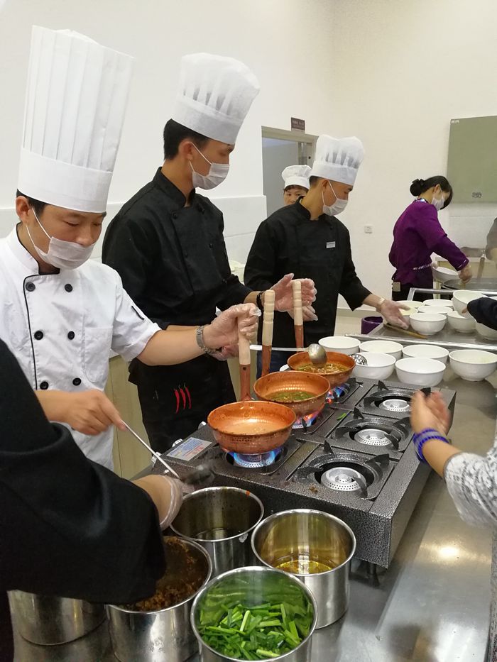 抓住员工的胃——总承包公司食堂“五星”上线幸福指数飙升