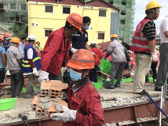 有色十四冶柬埔寨昊利酒店项目部参与西港在建大楼坍塌紧急救援
