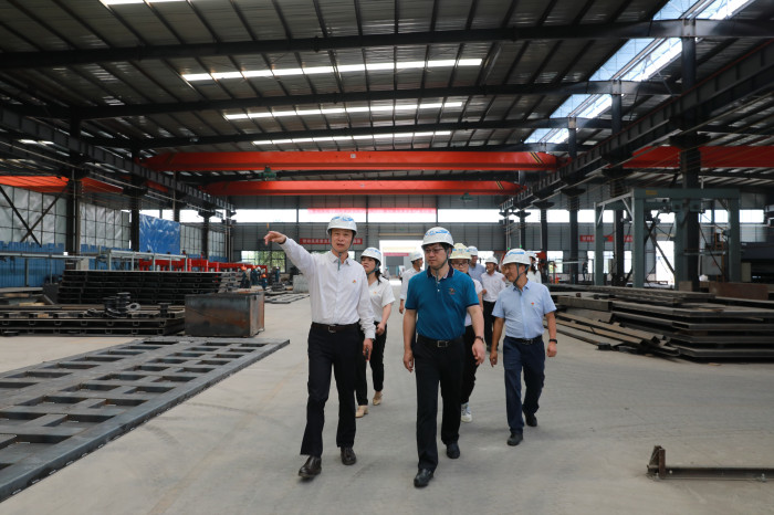 李家龙带队调研建机公司