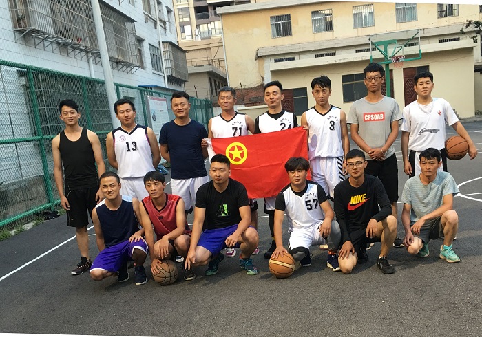 三公司第六直管项目部与十四公司开展篮球友谊赛