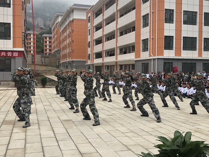 五公司承建的大关复兴中学举行开学典礼