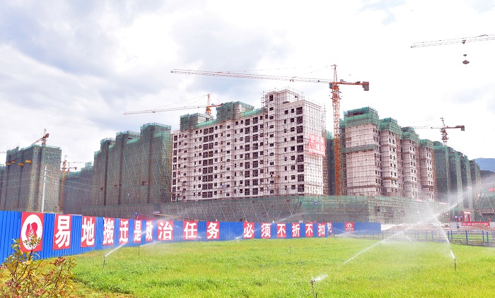 四公司会泽易地扶贫搬迁新城（二期）项目105栋主体实现封顶