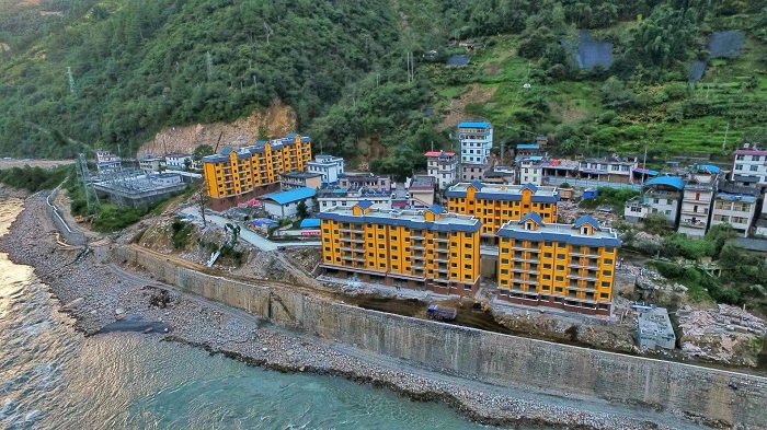 二公司福贡县新增易地扶贫搬迁县内安置点交房