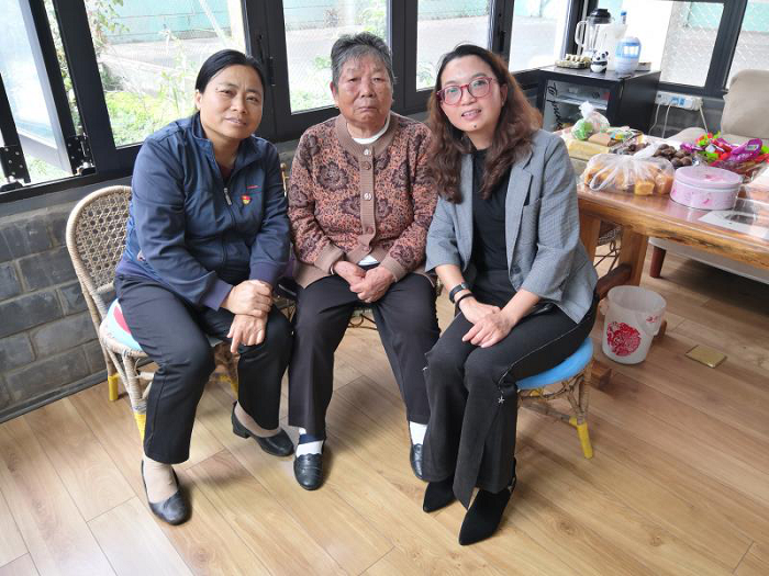 培训中心开展重阳节走访慰问活动