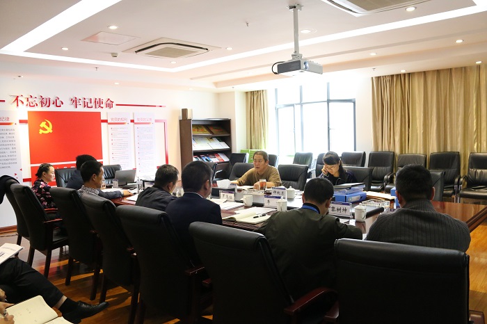 王晓方调研基层单位党建工作