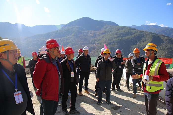 ​集团举办香丽高速技术交流与现场观摩活动  