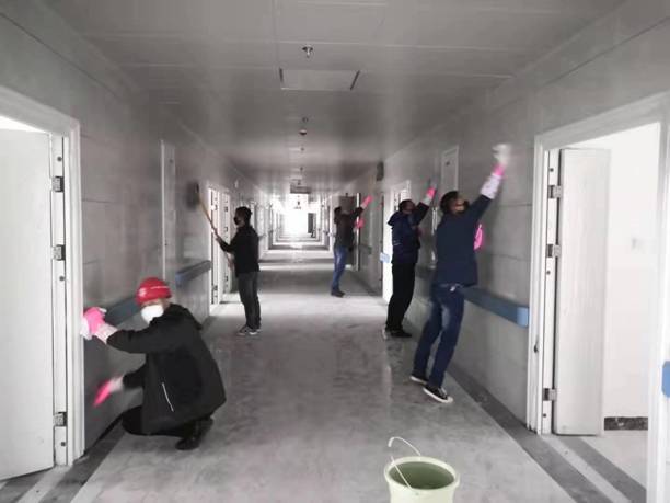 四公司：冲锋在前 奋战鲁甸县人民医院