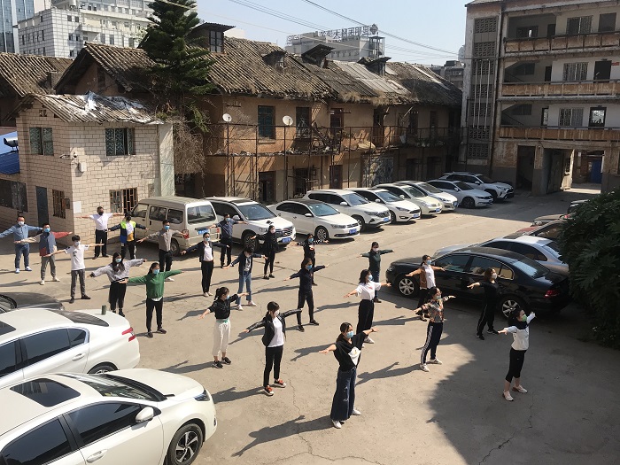 三公司四个直管部联合开展工间操活动