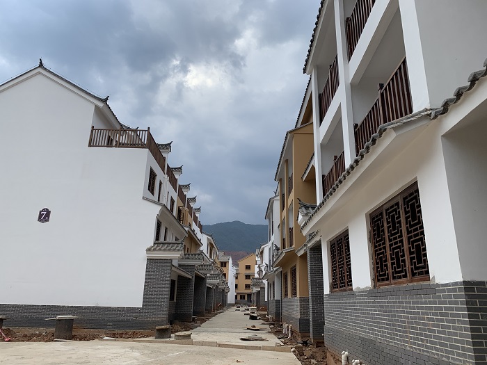 ​三公司广龙旅游小镇项目完成主体验收  