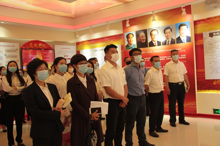 省房公司组织职工到昆明市委党校参观