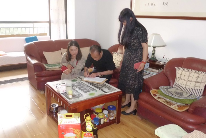 ​资产运营公司走访慰问退役军人
