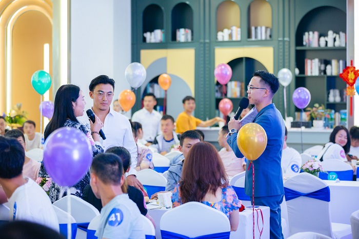 省房公司与阳宗海管委会联合举办七夕联谊活动