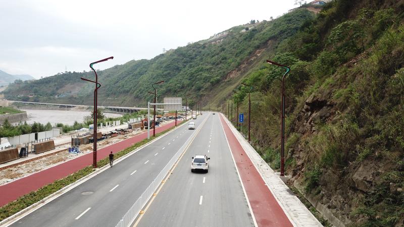 怒江美丽公路南延线项目第一笔融资贷款落地