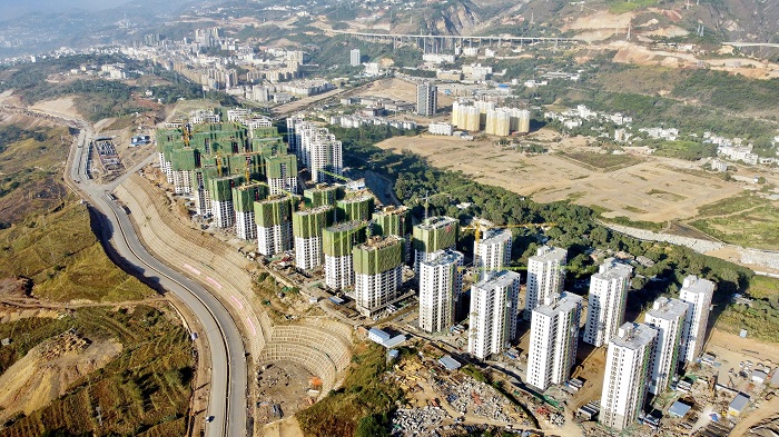 ​白鹤滩移民工程天生梁子安置点全面封顶