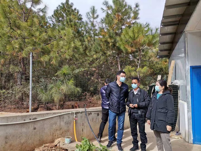 资产运营公司看望慰问驻村扶贫队员
