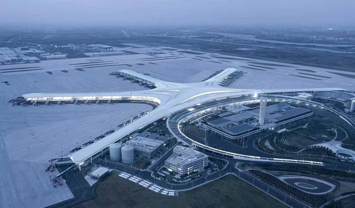 ​四公司青岛新机场飞行区巡场路、围界及通道口工程通过行业验收