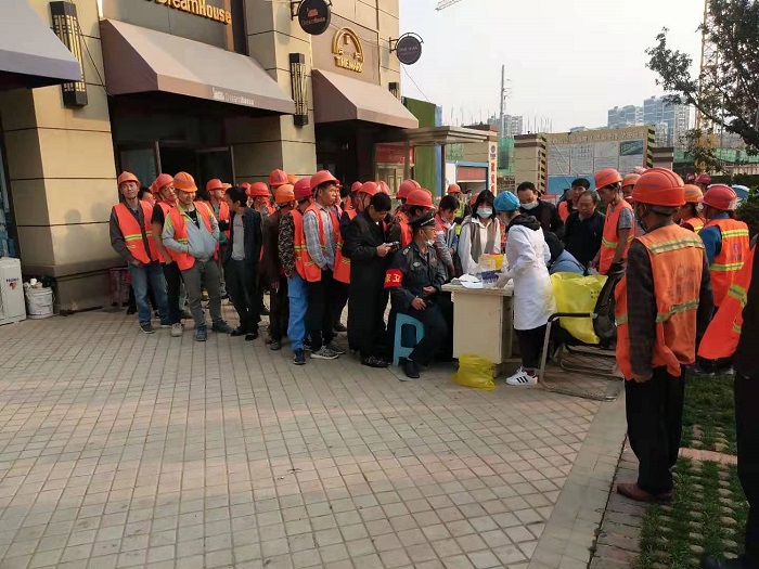 三公司开远碧桂园项目为农民工免费体检