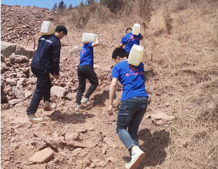 ​第一水利水电公司参与宾川县乔甸镇火灾救援