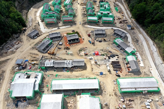 云南梁河南甸特色康养小镇项目建设如火如荼
