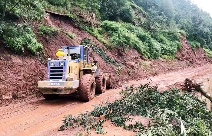 交建公司把实事办在“路”上