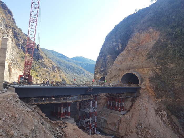 鹤剑兰高速公路沙溪支线合江2号大桥贯通