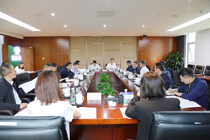 省水利厅厅长胡朝碧到水投公司专题研究城乡供水一体化投融资工作
