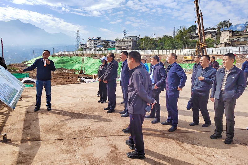 省政协常务副主席杨嘉武到集团永善县棚户区改造项目调研