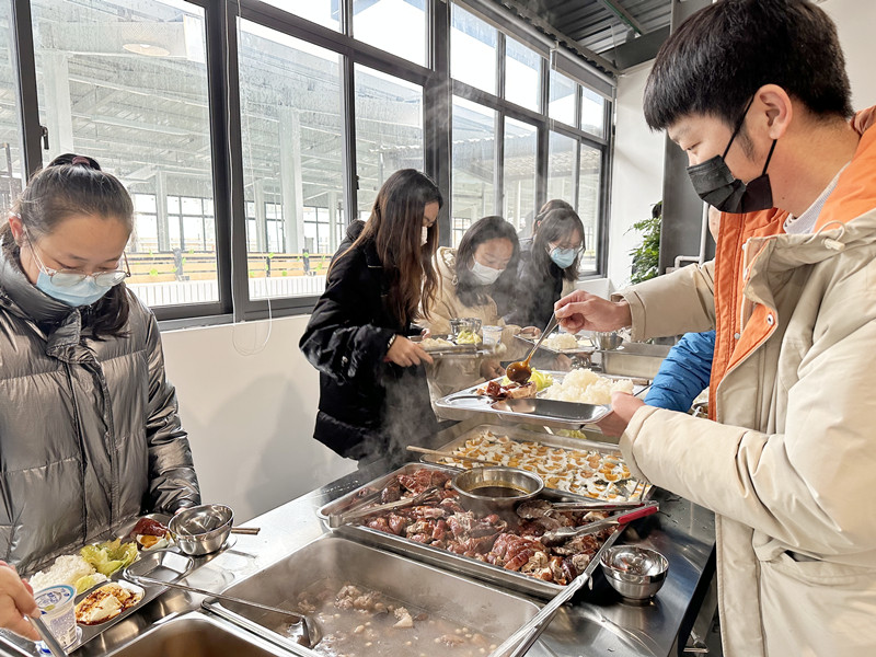 三公司创新打造直管部食堂解决基层职工就餐困难