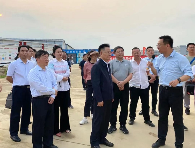 省人大常委会副主任宗国英调研自贸区红河片区坝洒监管区建设项目