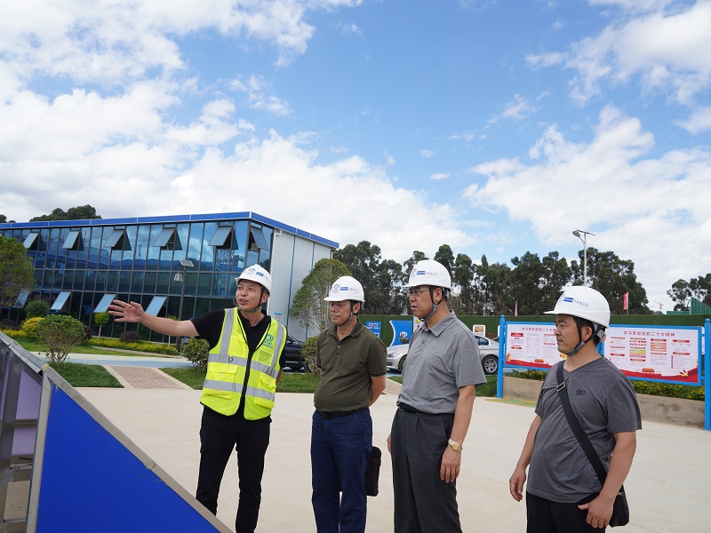 大兴调查研究 | 陈文双调研昆华国际医院建设项目