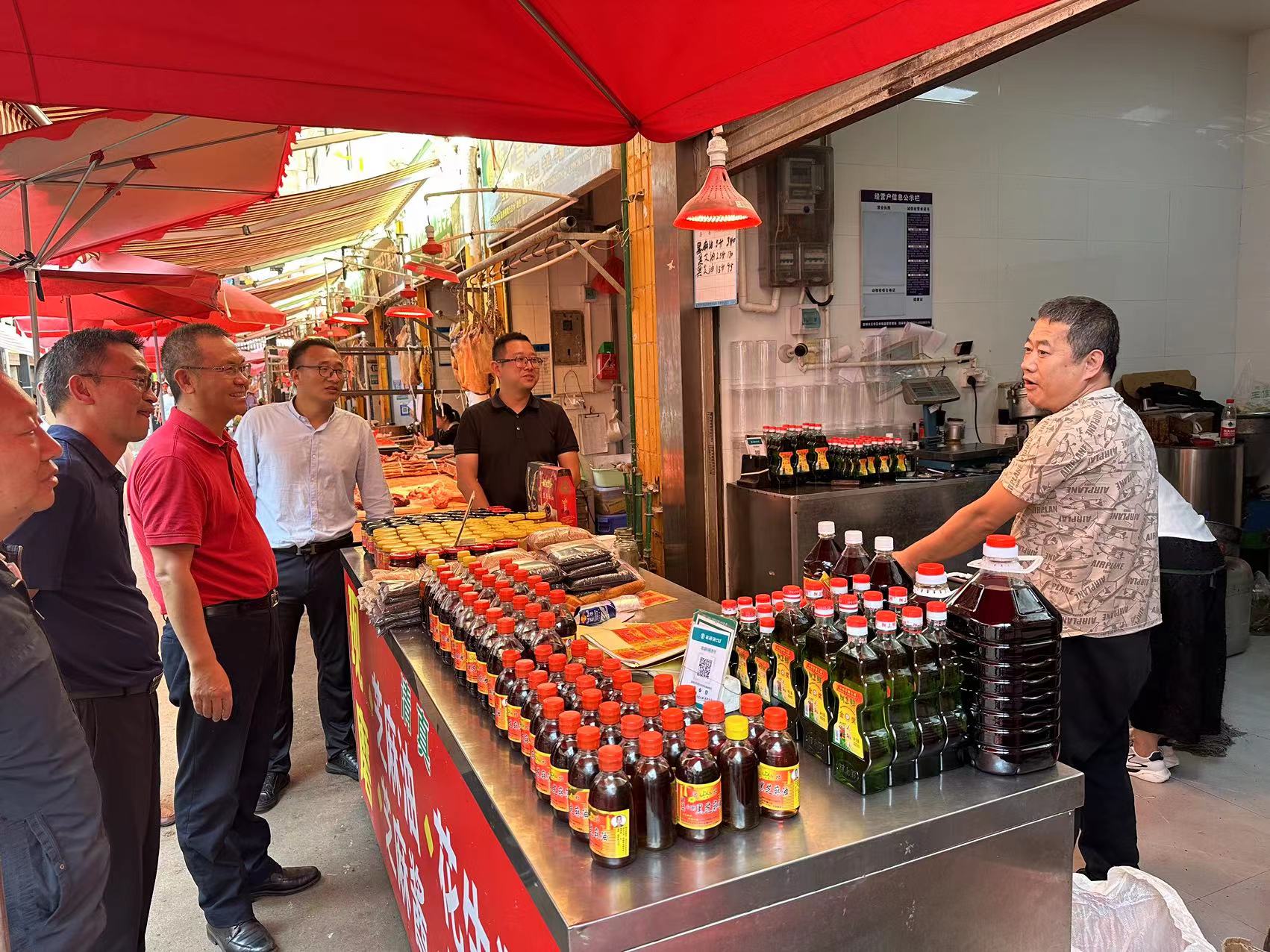 大兴调查研究 | 杨国文到集团农贸市场开展节前消防安全检查