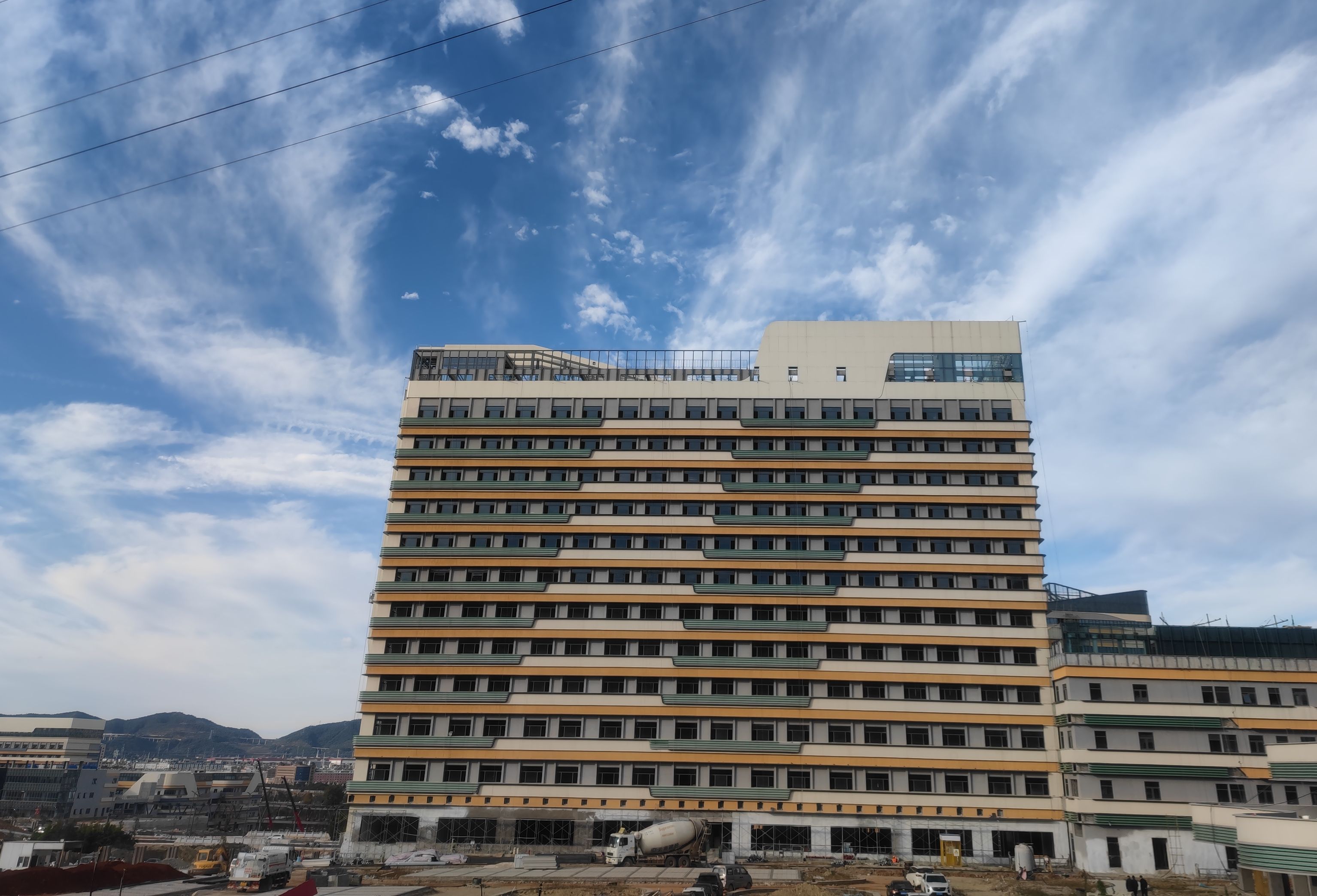 曲靖肝胆医院建设项目通过竣工验收